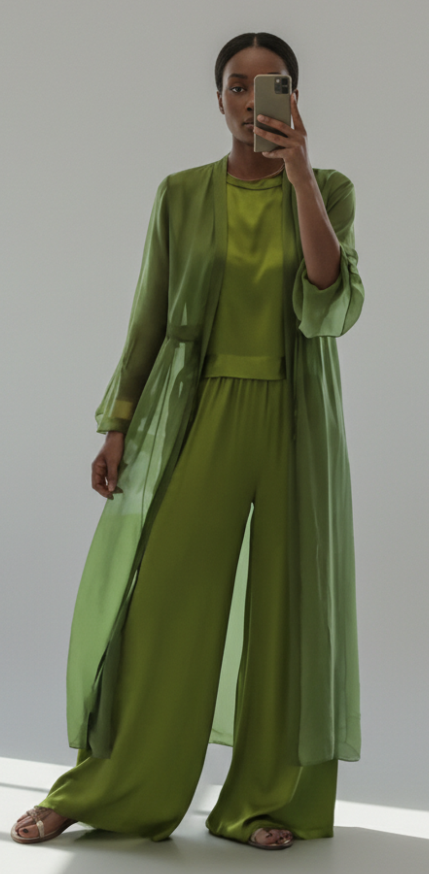 Ada – Elegant Comfortable Set