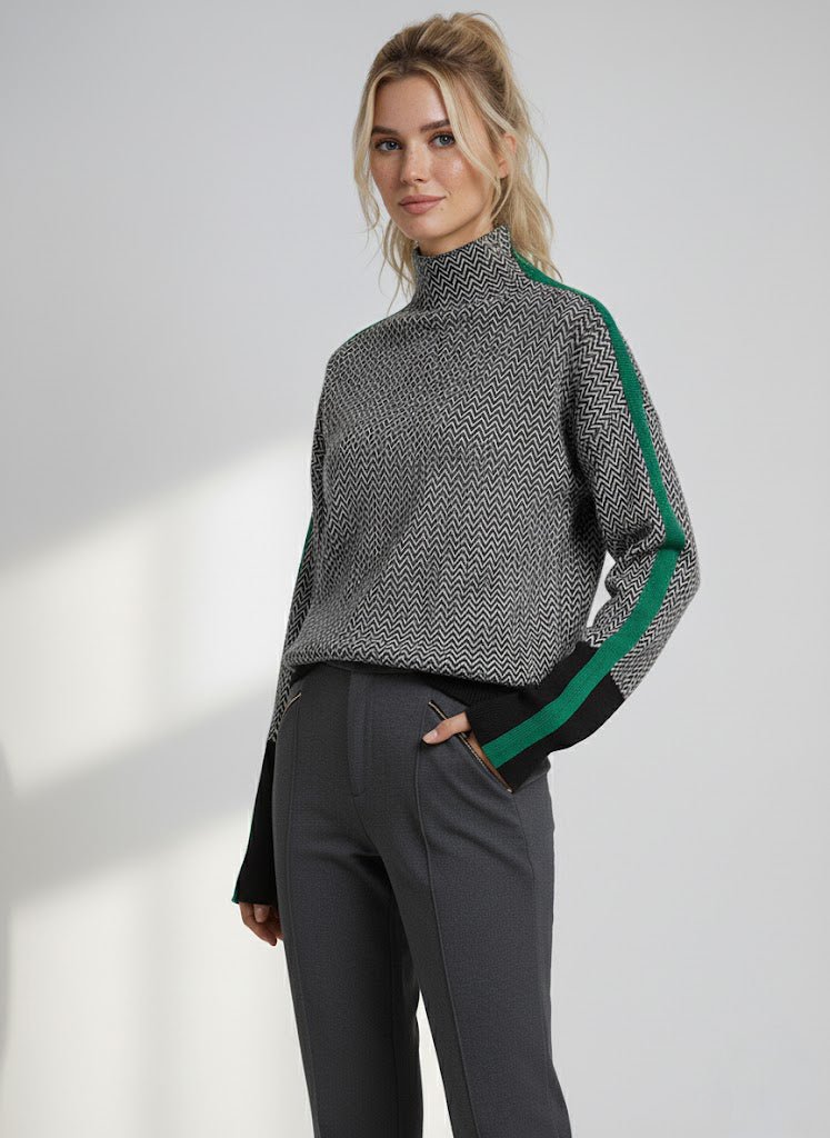Lisa - Turtleneck with Contrast Stripes