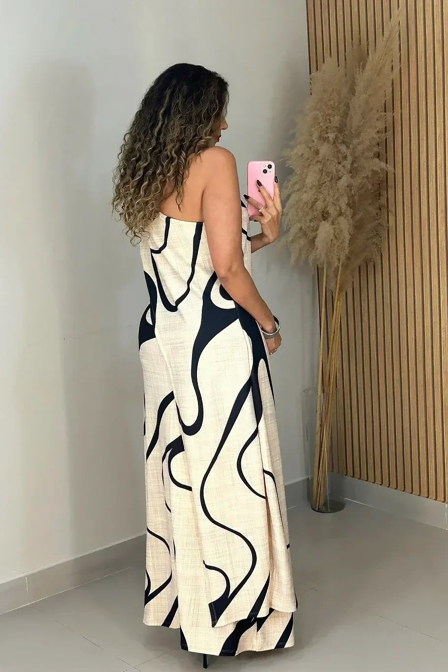 One-Shoulder Maxi Dress with Abstract Wave Design