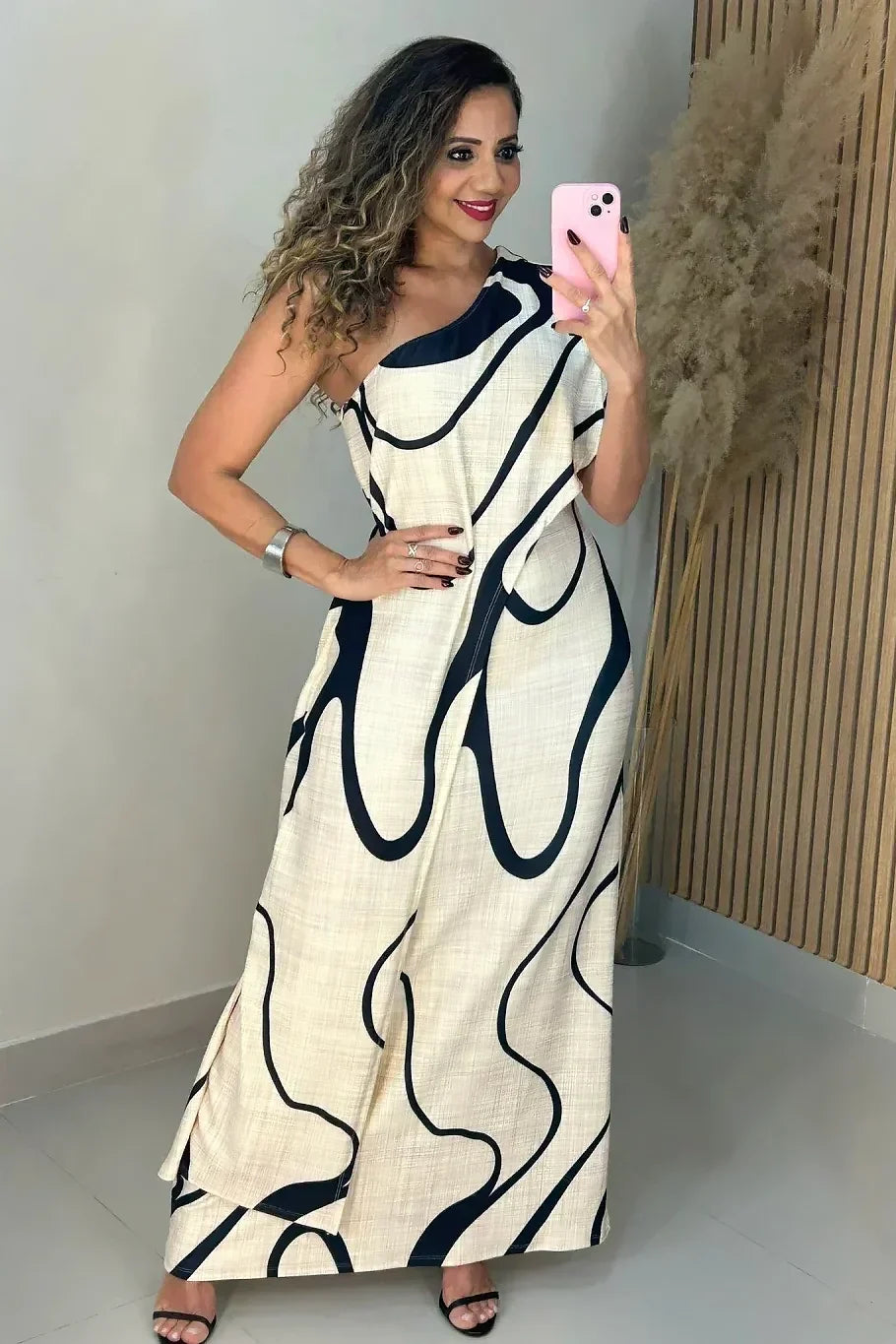 One-Shoulder Maxi Dress with Abstract Wave Design
