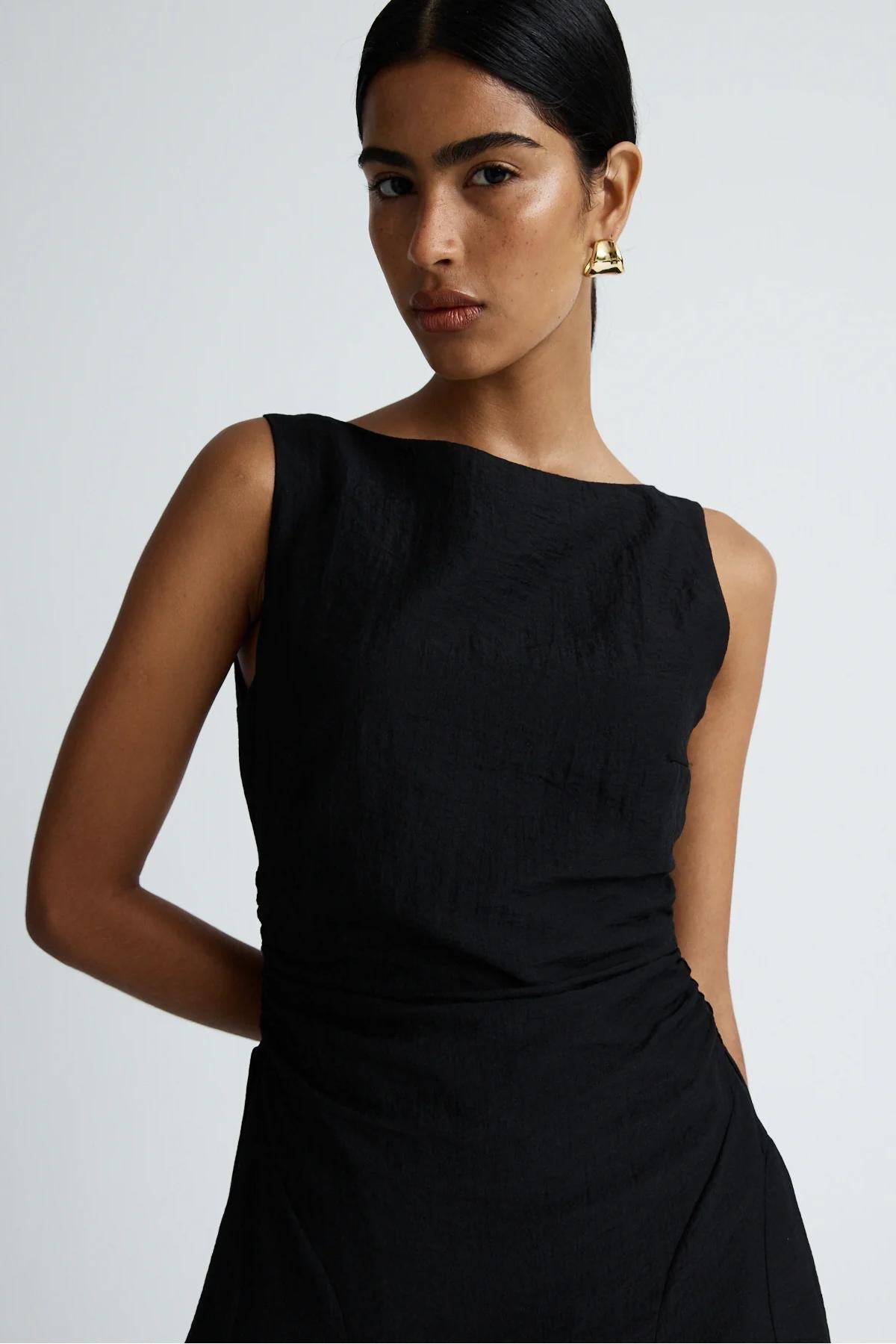 Chic Black Sleeveless Maxi Dress
