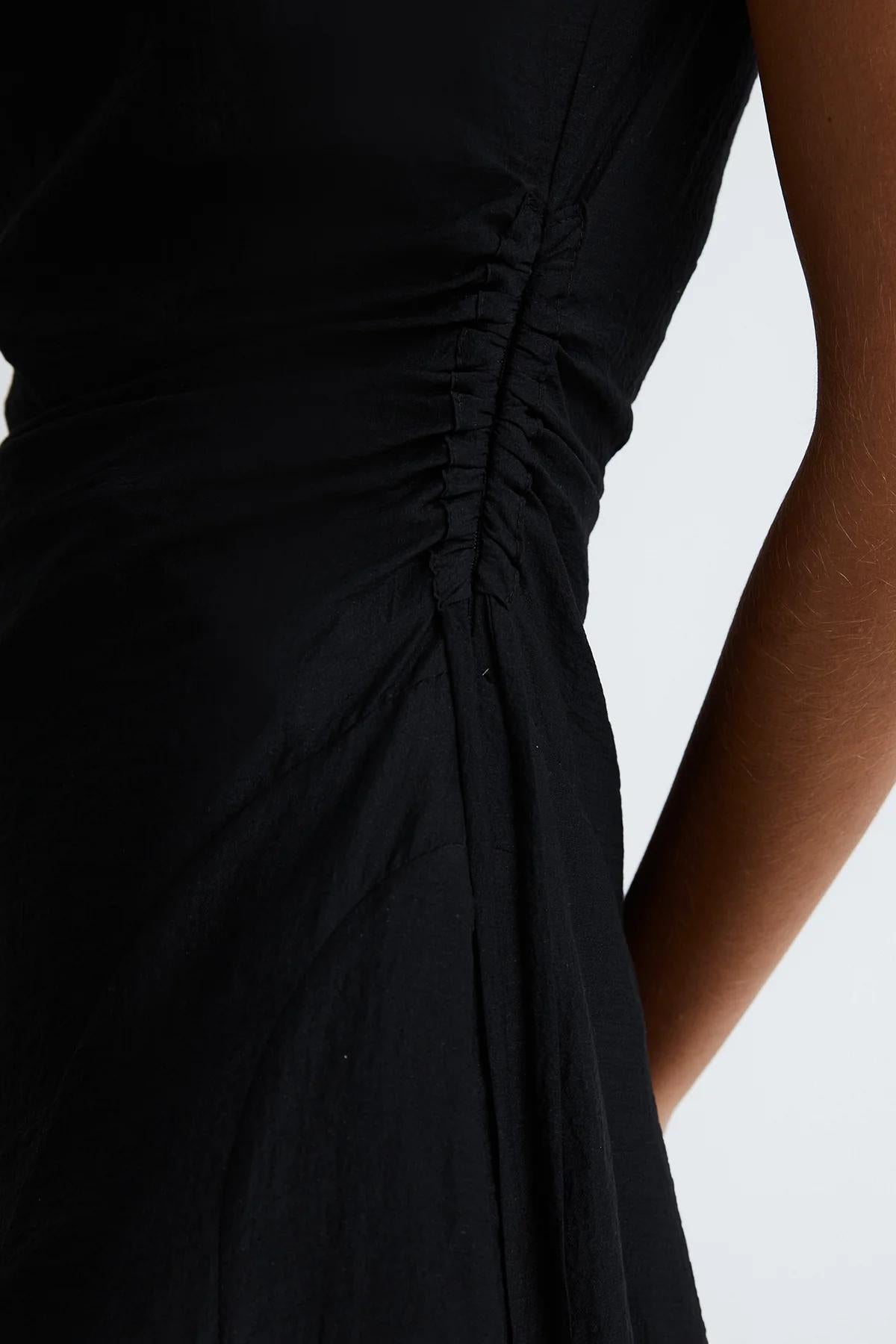 Chic Black Sleeveless Maxi Dress