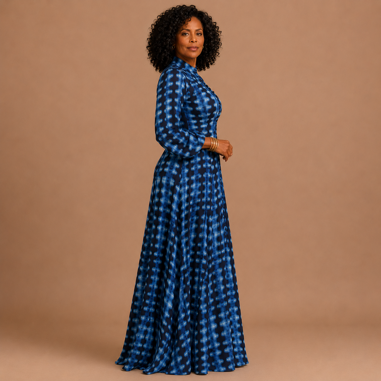 Aveline - Maxi Dress with Blue Tie-Dye and Button Front
